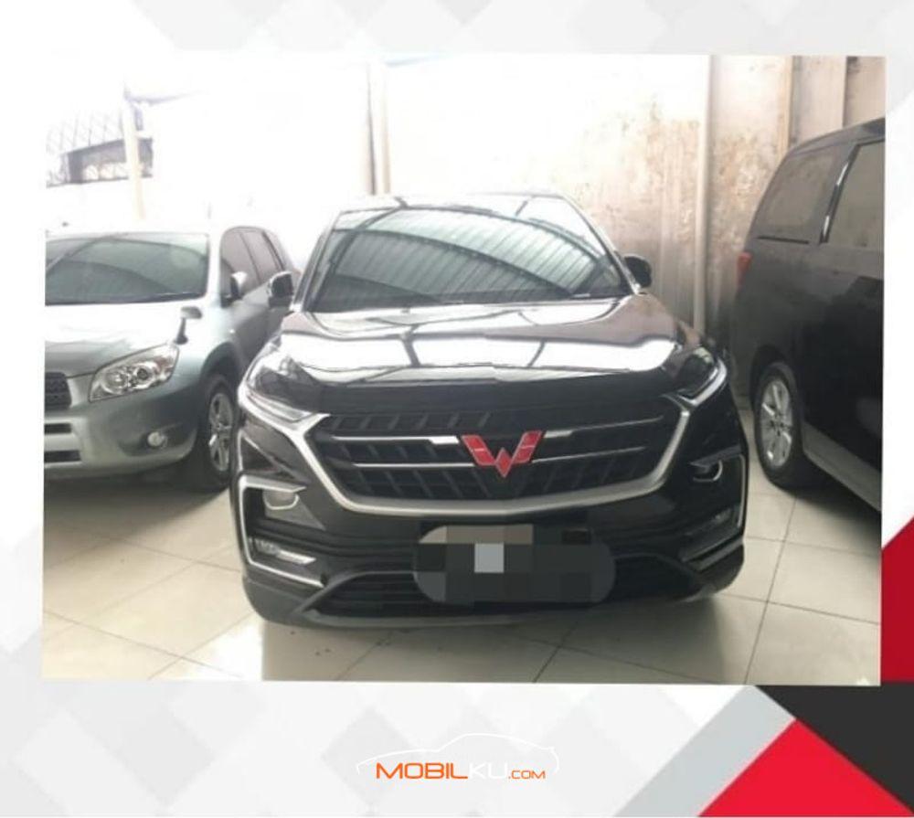 Mobil Wuling Almaz 2019