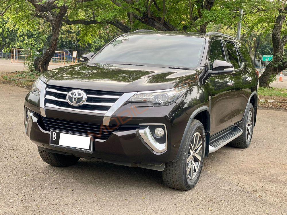 Mobil Toyota Fortuner 2016