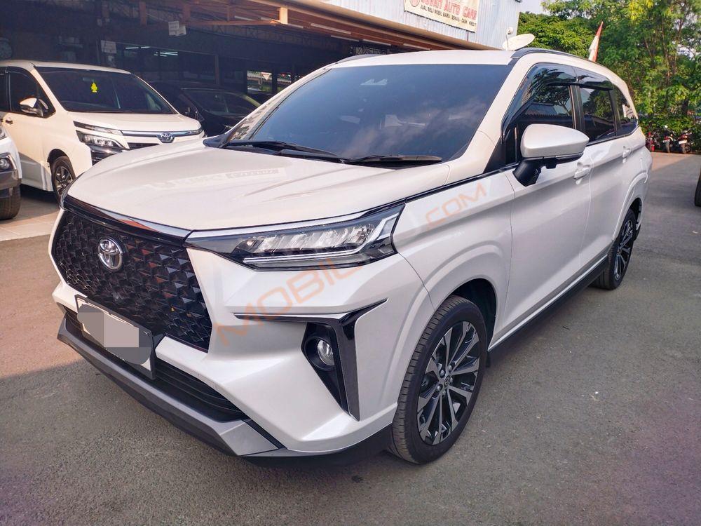 Mobil Toyota Veloz 2022