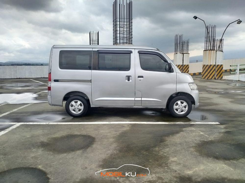 Mobil Daihatsu Gran Max 2014
