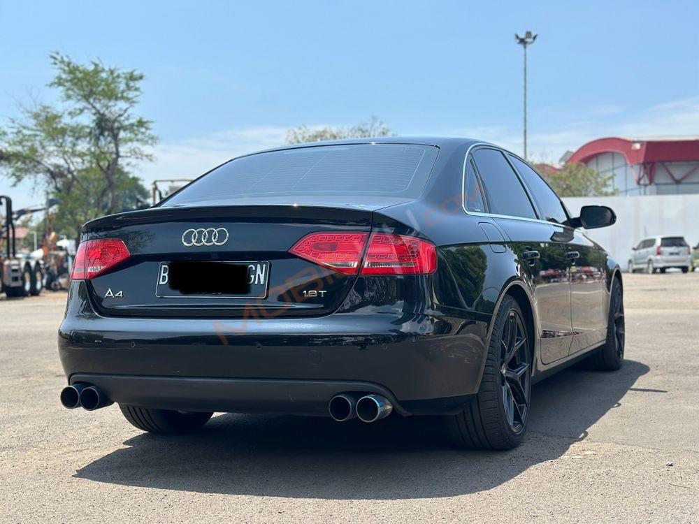 Mobil Audi A4 2014