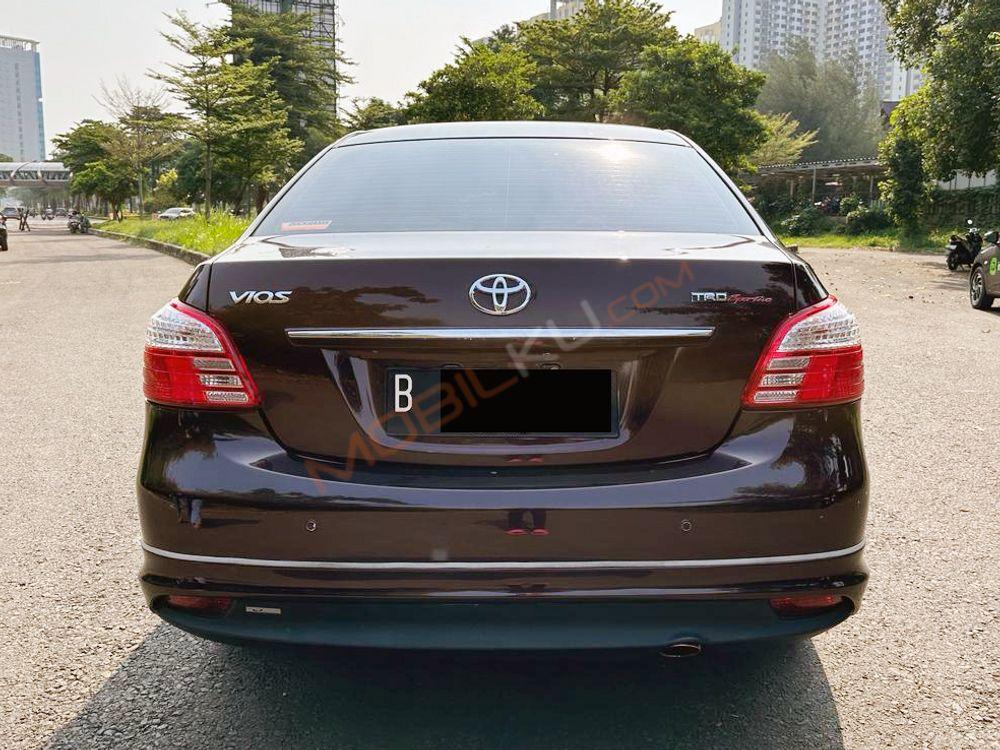 Mobil Toyota Vios 2010