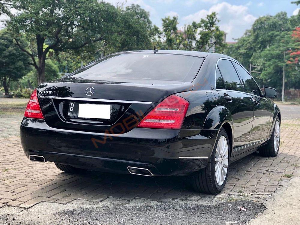 Mobil Mercedes-Benz S-Class 2011