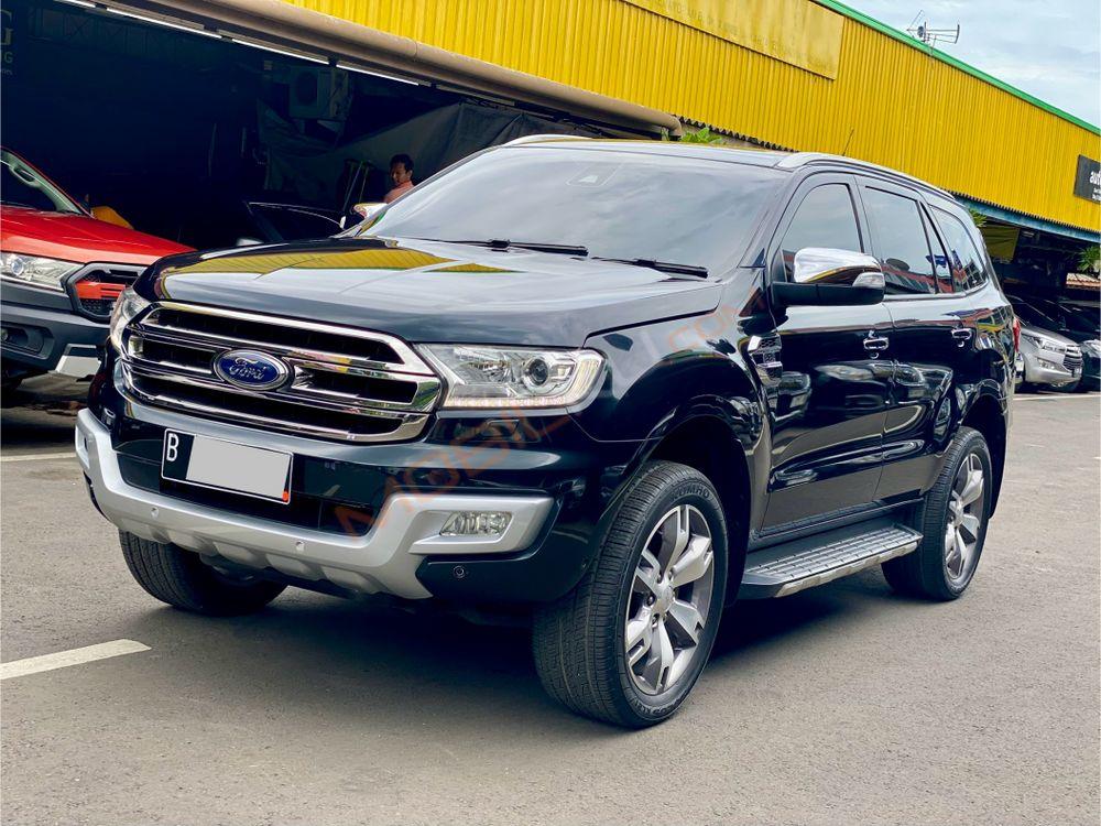 Mobil Ford Everest 2015