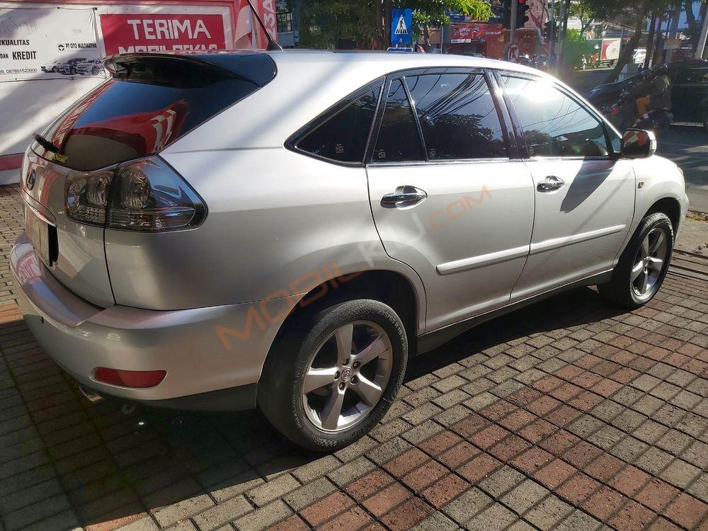Mobil Toyota Harrier 2009