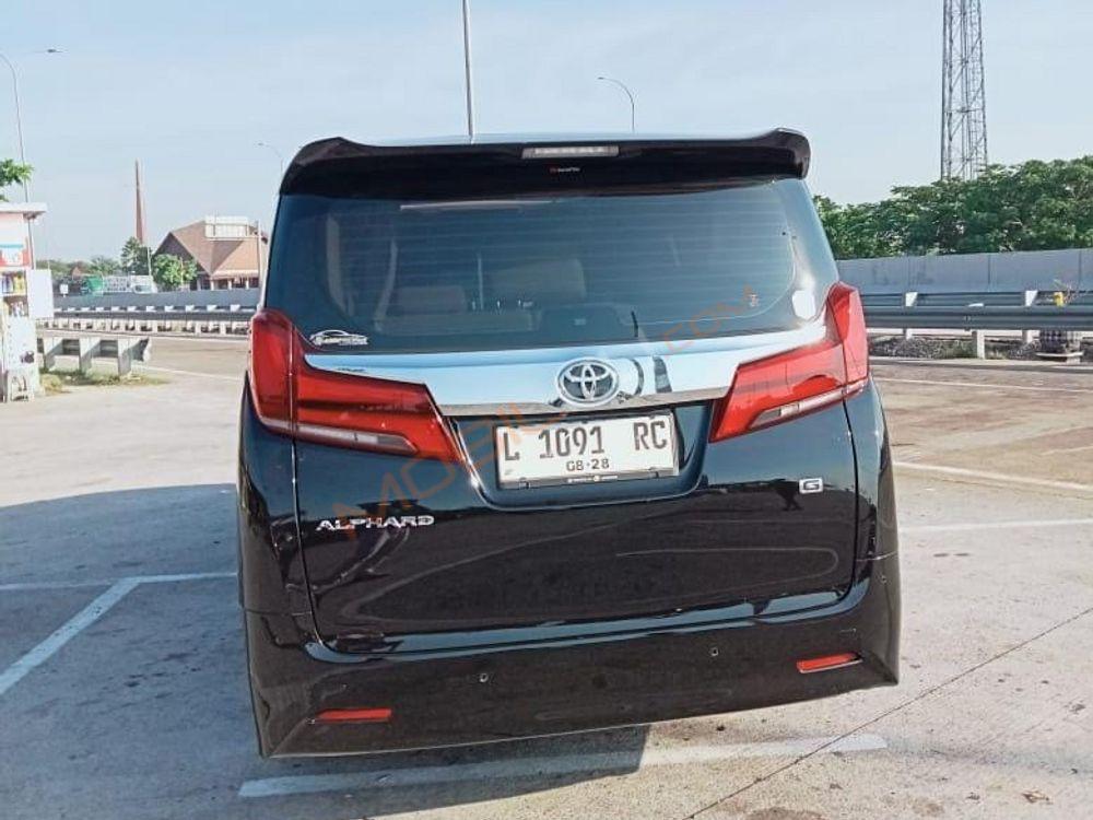 Mobil Toyota Alphard 2018