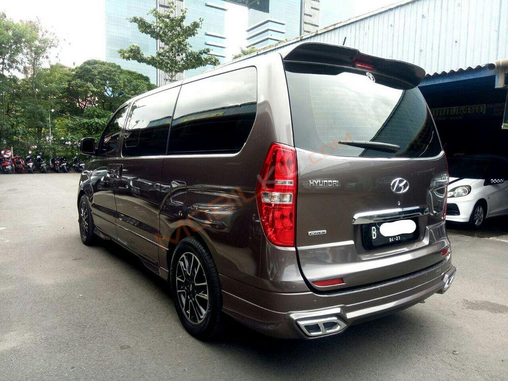 Mobil Hyundai H-1 2018