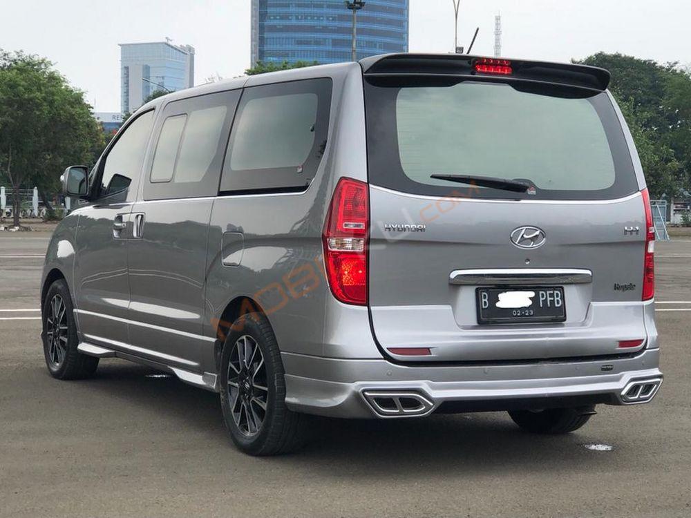 Mobil Hyundai H-1 2018