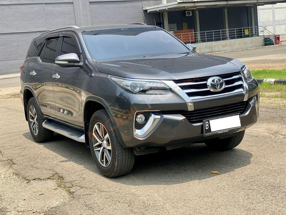 Mobil Toyota Fortuner 2017