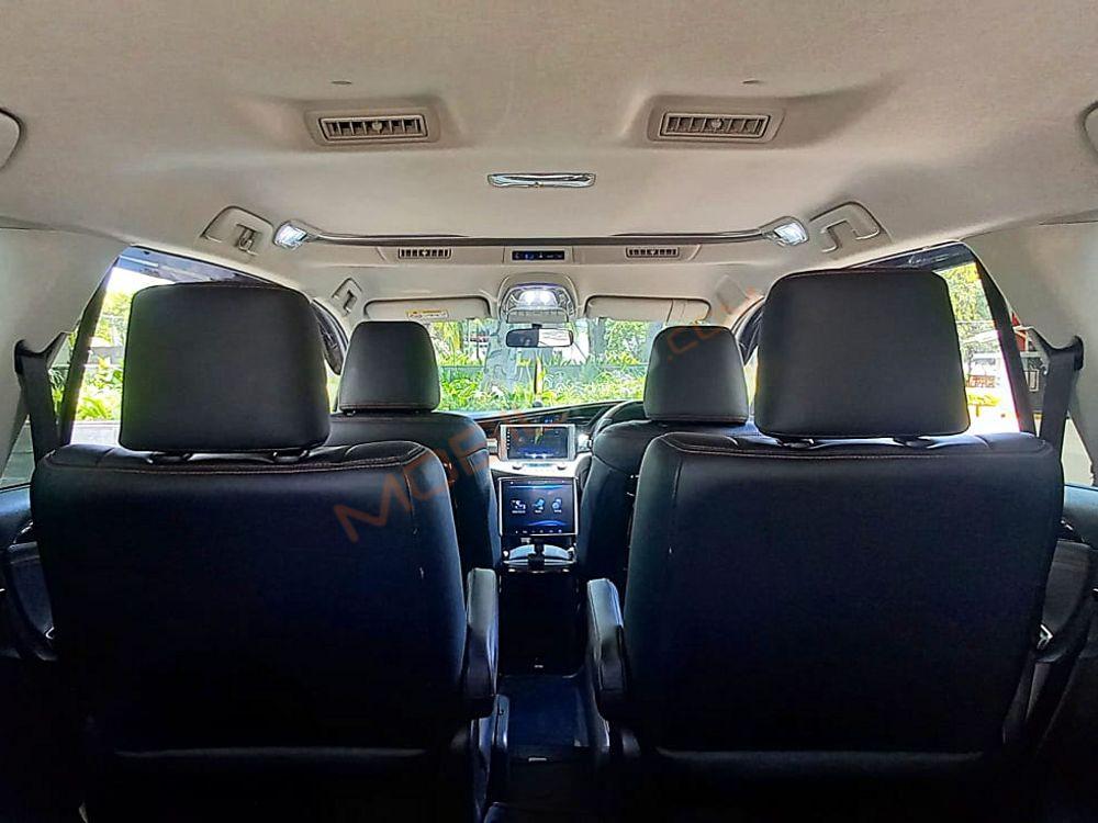 Mobil Toyota Kijang Innova 2018