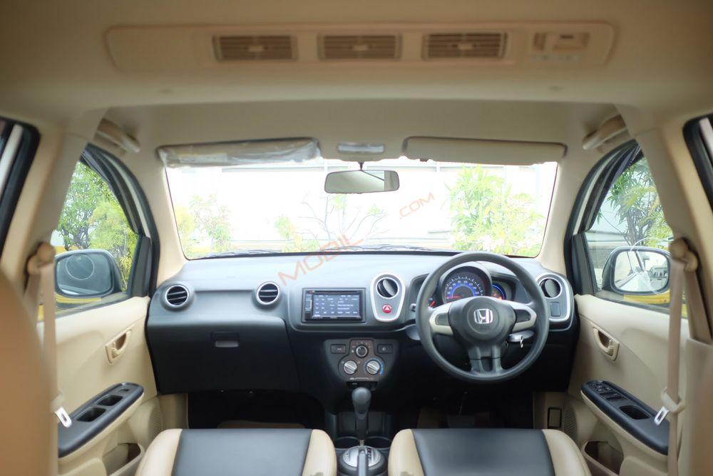 Mobil Honda Mobilio 2015