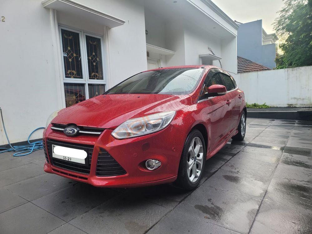 Mobil Ford Fiesta 2014