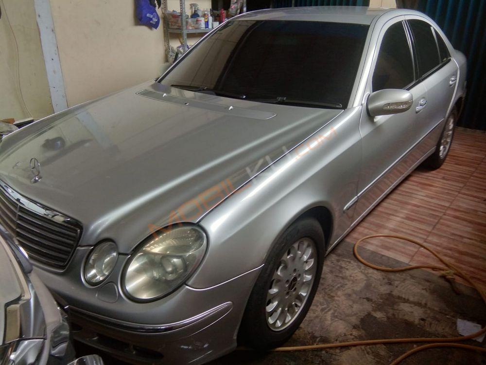 Mobil Mercedes-Benz E-Class 2007