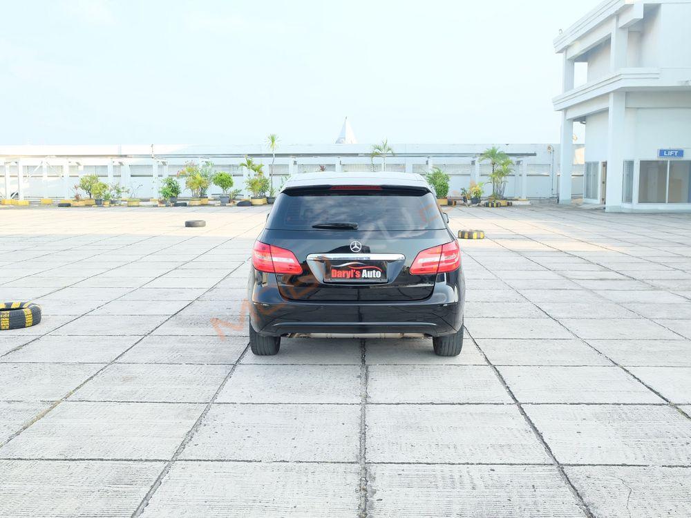 Mobil Mercedes-Benz B-Class 2013