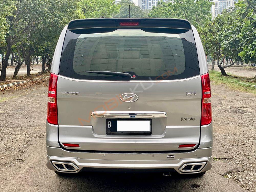 Mobil Hyundai H-1 2018