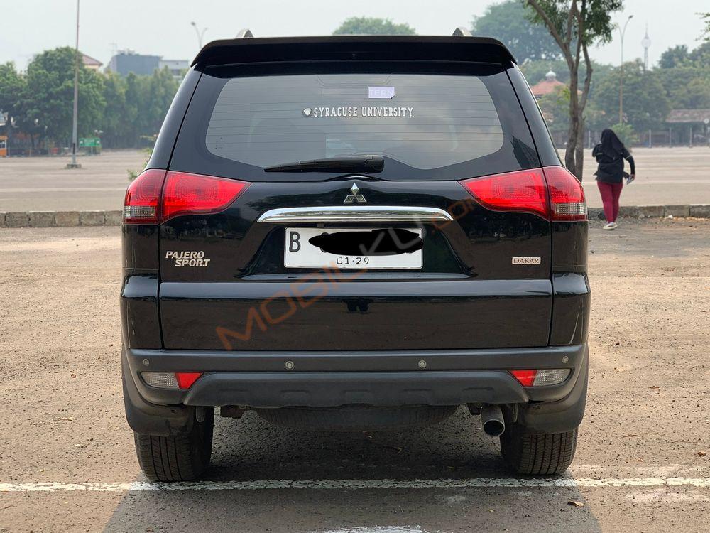 Mobil Mitsubishi Pajero Sport 2013
