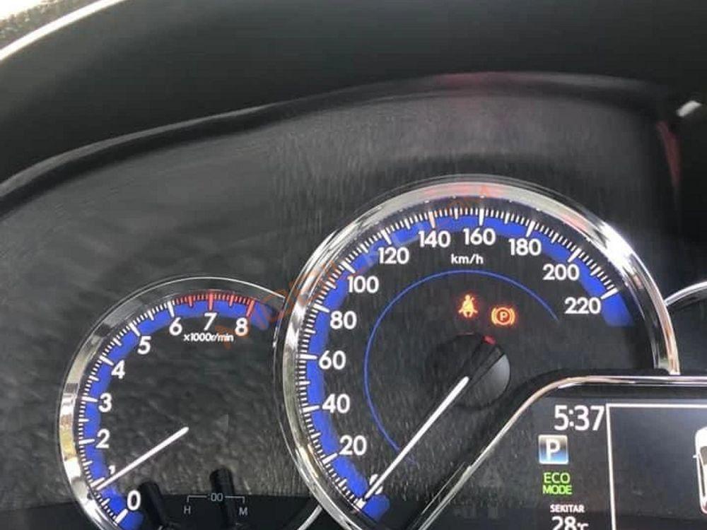 Mobil Toyota Yaris 2021