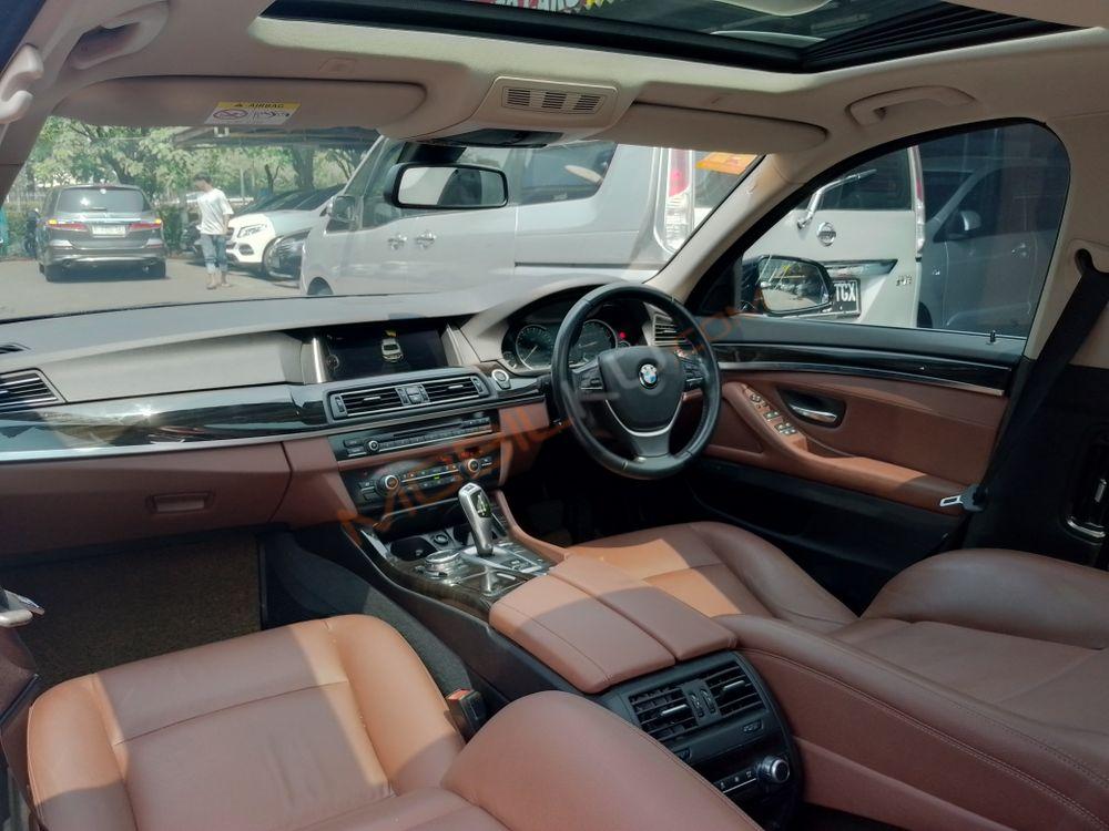 Mobil BMW 5 Series 2016