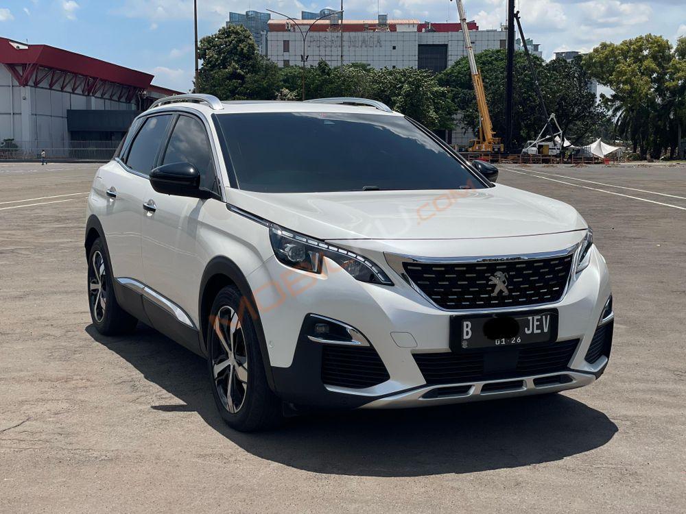 Mobil Peugeot 3008 2020