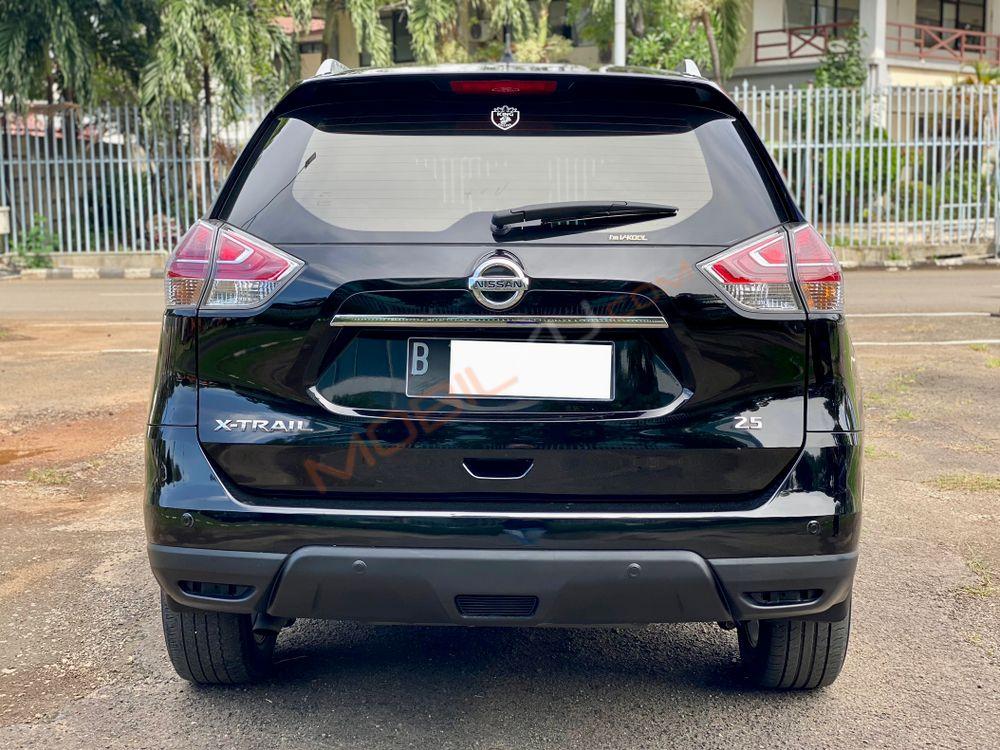 Mobil Nissan X-Trail 2015