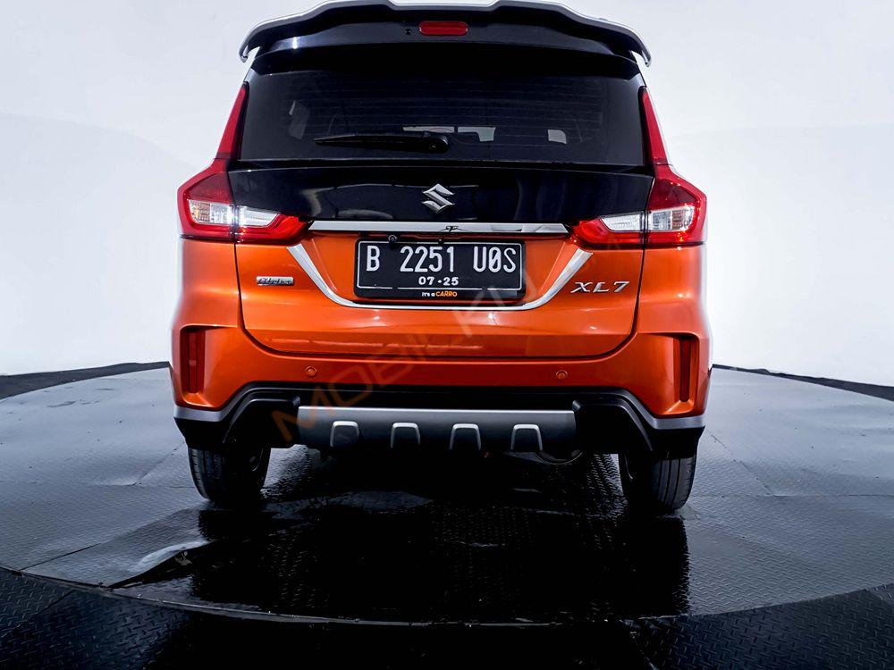 Mobil Suzuki XL7 2020