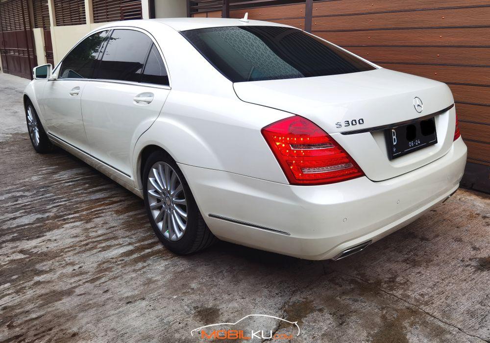 Mobil Mercedes-Benz S-Class 2012