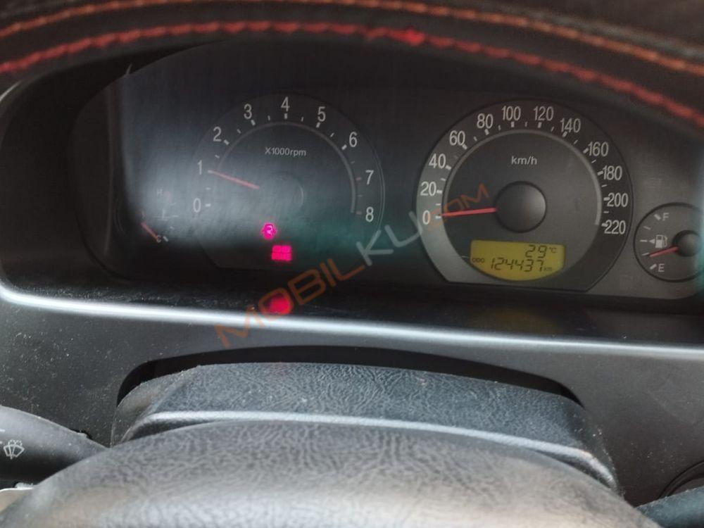 Mobil Hyundai Trajet 2006