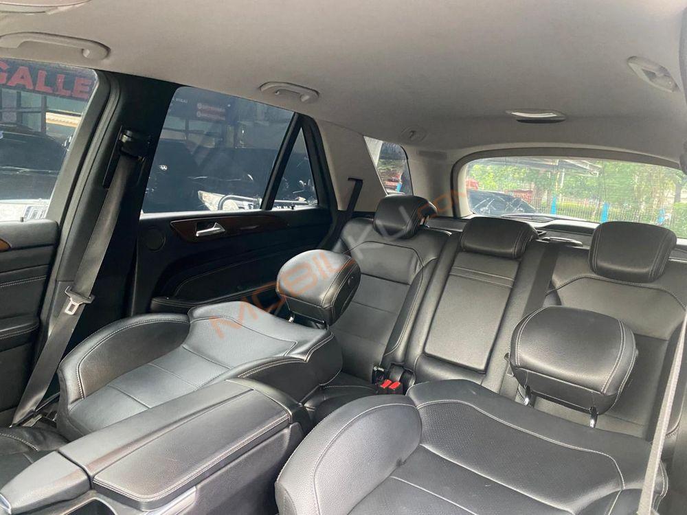 Mobil Mercedes-Benz ML 2013