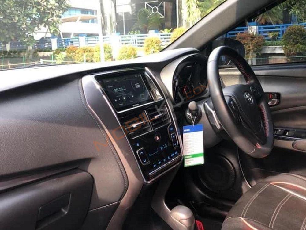 Mobil Toyota Yaris 2021