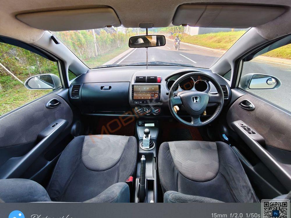 Mobil Honda Jazz 2007