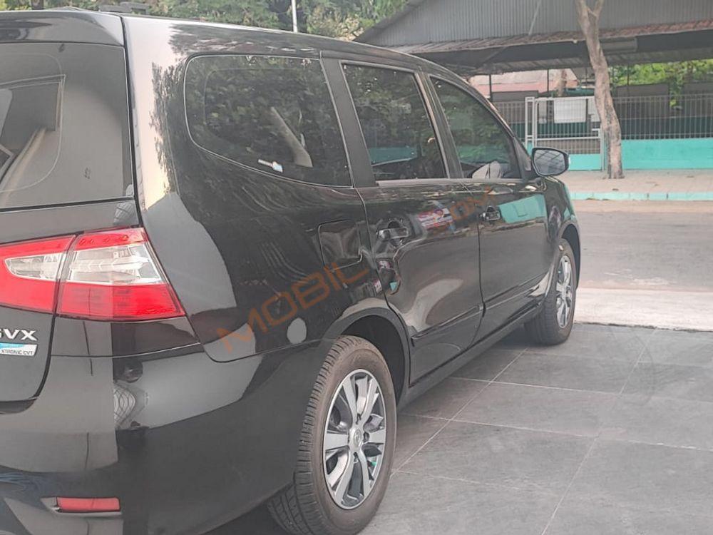 Mobil Nissan Grand Livina 2018