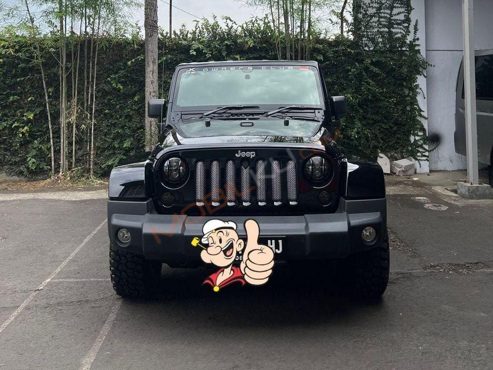 Mobil Jeep Wrangler 2012