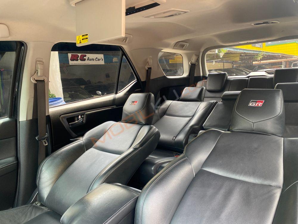 Mobil Toyota Fortuner 2022