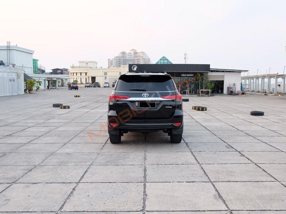 Mobil Toyota Fortuner 2016