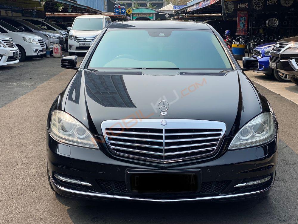 Mobil Mercedes-Benz S-Class 2011