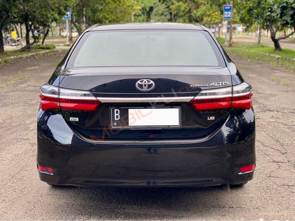 Mobil Toyota Corolla 2018