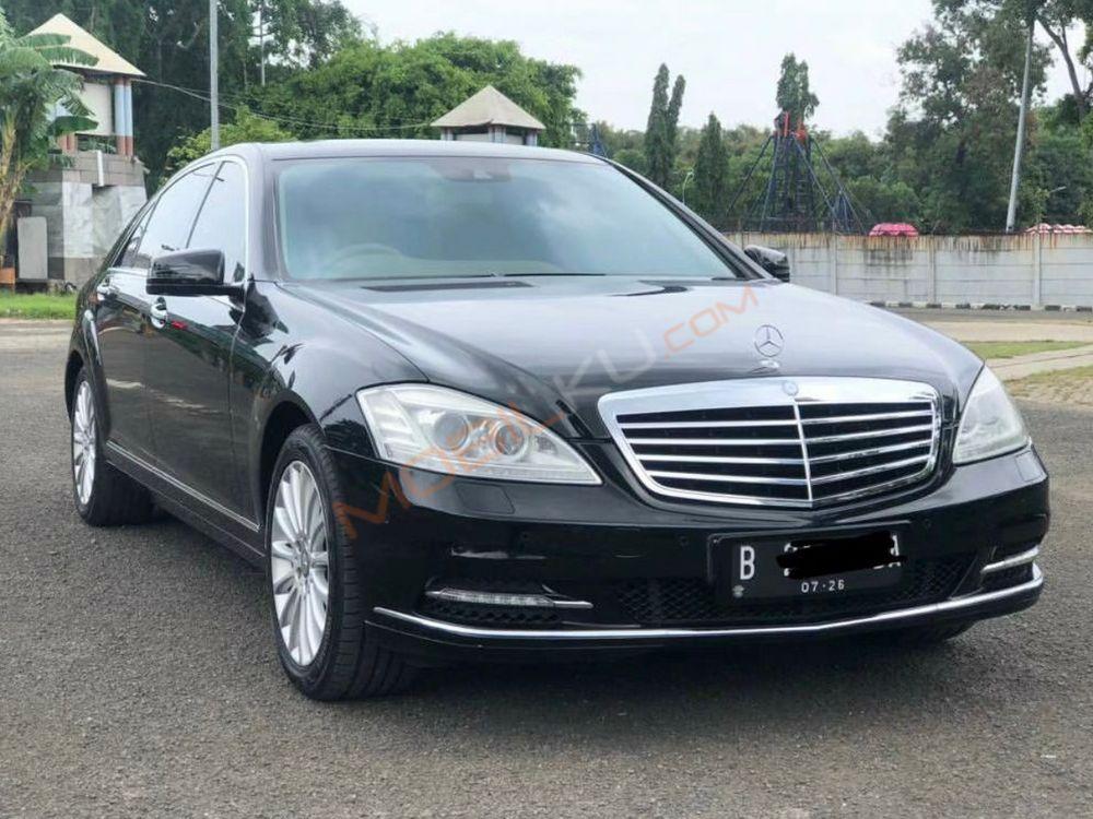 Mobil Mercedes-Benz S-Class 2011
