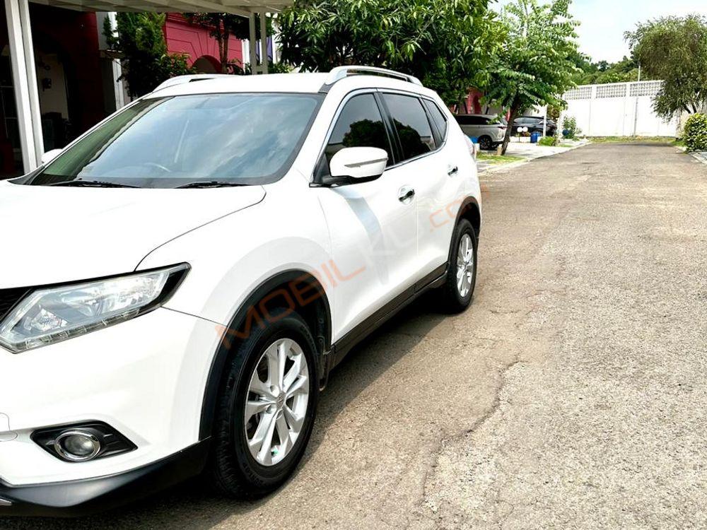 Mobil Nissan X-Trail 2016