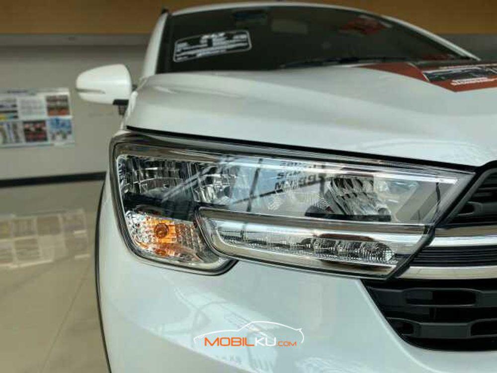 Mobil Suzuki XL7 2020