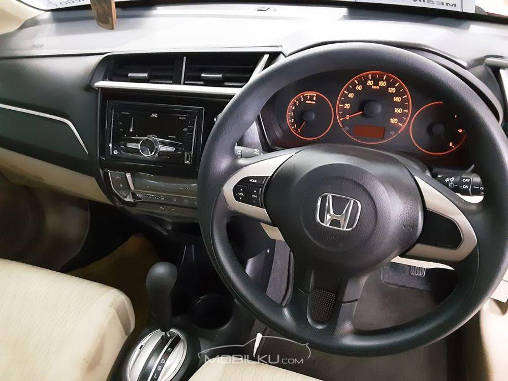 Mobil Honda Brio 2018