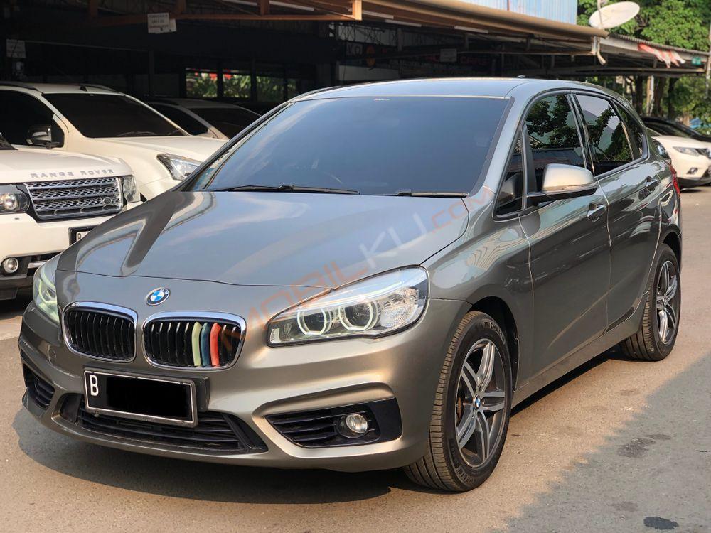 Mobil BMW 2 Series 2015
