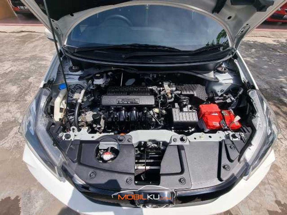 Mobil Honda Brio 2019