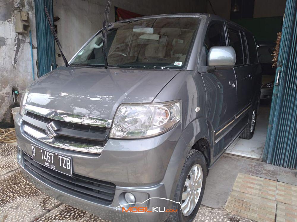 Mobil Suzuki APV 2012
