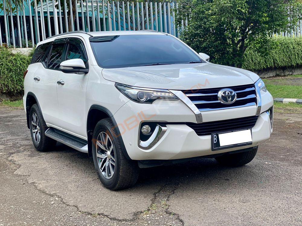 Mobil Toyota Fortuner 2016