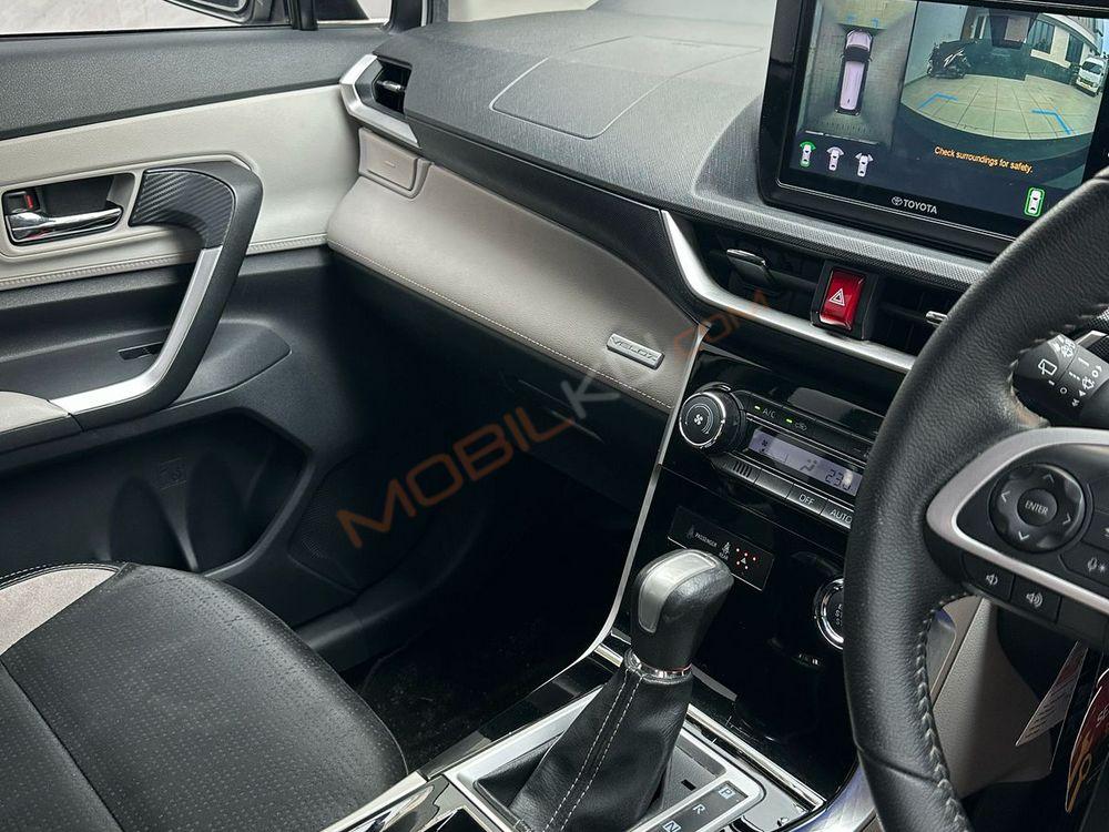 Mobil Toyota Veloz 2021