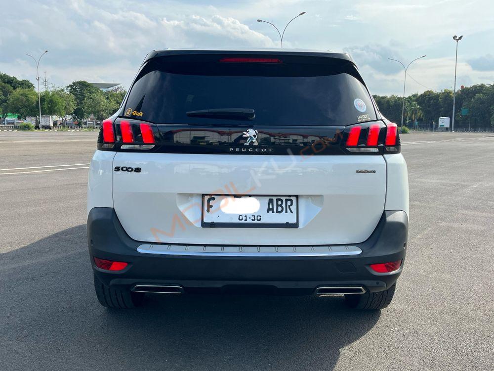 Mobil Peugeot 5008 2019