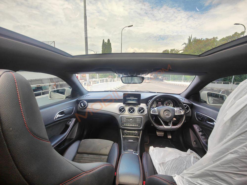 Mobil Mercedes-Benz CLA 2016