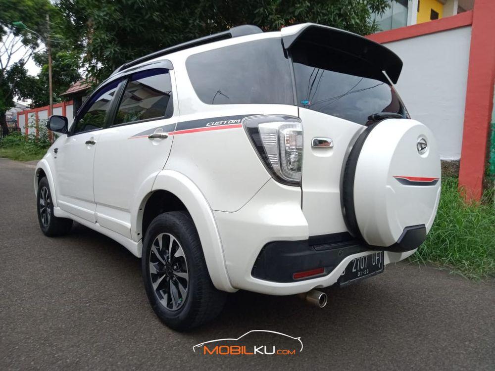 Mobil Daihatsu Terios 2017