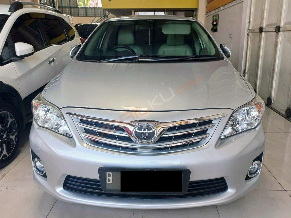 Mobil Toyota Corolla 2011