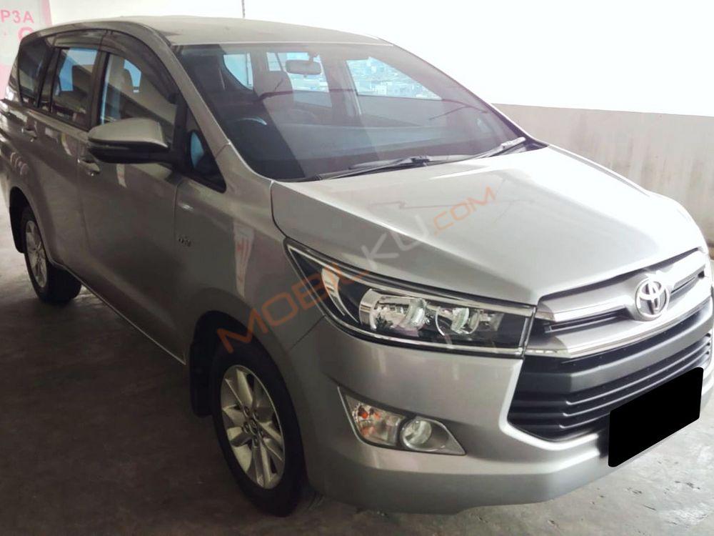 Mobil Toyota Kijang Innova 2019